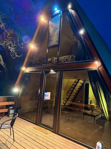 Buitenkant, Dreamin in Kojori