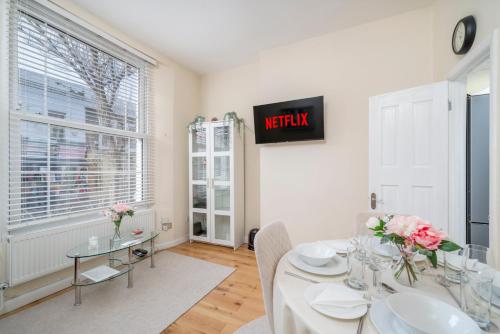 Notting Hill-Hyde Park, Chic 2 DBL bedroom, 1 minute to Portobello Rd & TUBE, Londres (foto 6)