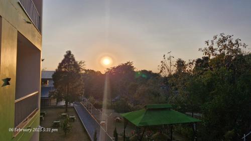 The Gooseneck Hotel and Restaurant in Rani Pokri
