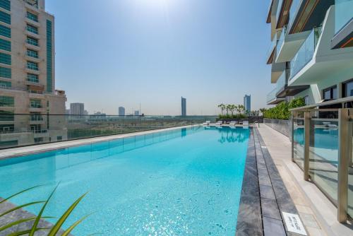 Luxury 1BR Apartment in JVC with Stunning Pool, Dubaï (photo 5)