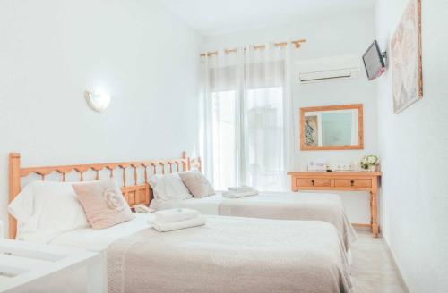 3 twin beds