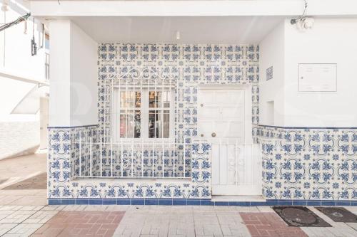 Charming house with rooftop terrace by REMS, Torremolinos (Foto 10)