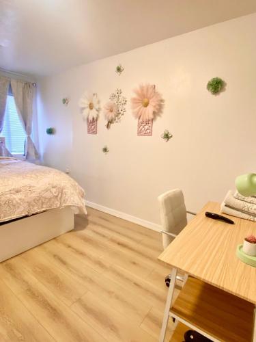1BR Pink Cozy House near DTLA thumb 4