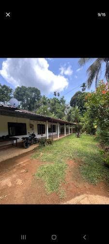 Chathu's little inn in 데라니야갈라