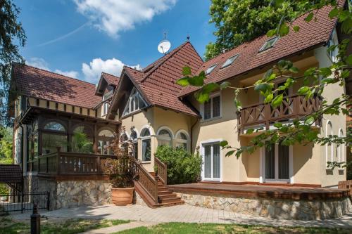Uhu Villa 750 m2 - Budapest, Budapeszt (zdjęcie 2)
