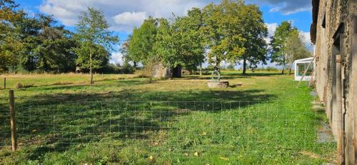 Garden, Chez Georges in Saint-Sulpice-le-Dunois