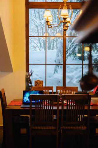 Rustic Hideaway - Brezovica Cabin, Brezovicë (photo 5)