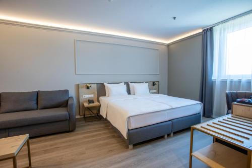 1 queen bed