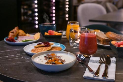 Svalbard Hotell | Polfareren - image 11