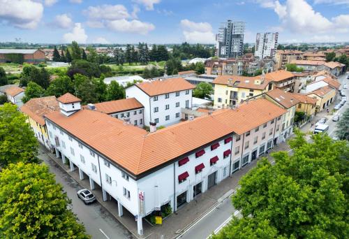 . Best Western Plus Borgolecco Hotel