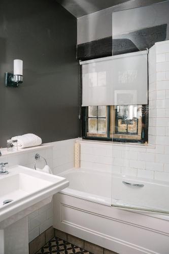 The Lygon Arms Hotel - image 14