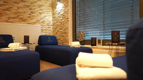 Best Western Plus Royal Suites - image 13