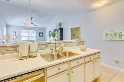 Golf, Swim and Explore Sunset Beach Family Condo!, Sunset Beach (photo 10)