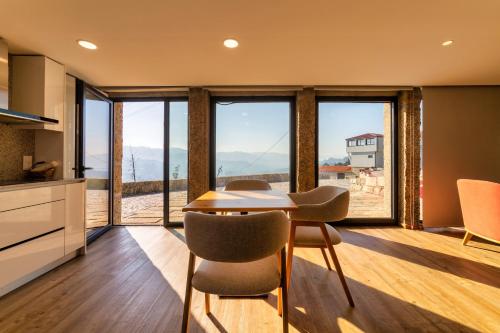 Quinta de Casal do Bairro Casa do Alpendre in Calvos