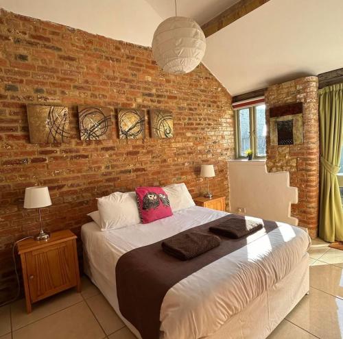 Mole Hole in Heathencote