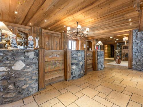 Appartement 6 pers avec piscine, spa et parking - Pied de pistes - FR-1-461-5 in Villarencel