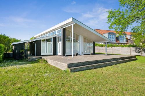 A szálláshely kívülről, Nice Holiday Home 200 Meters From The Beach in Handrup Strand