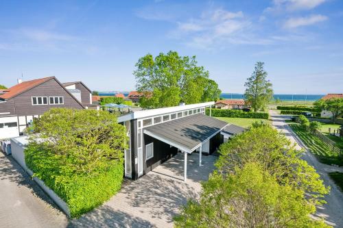 Beautiful And Well-Designed Holiday Home With Sea View Spacious Terraces And Spa Just 200 Metres From The Child-Friendly Femmøller Beach And Close - image 3