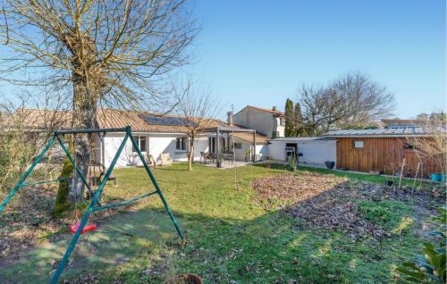 2 Bedroom Awesome Home In Merignac gîte à louer Golf Bordeaux Pessac