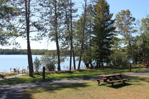 2 Bedroom Condo Duck Lake Lower - image 3