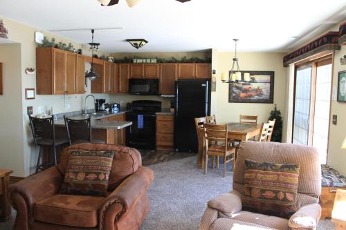 2 Bedroom Condo Duck Lake Lower - image 8