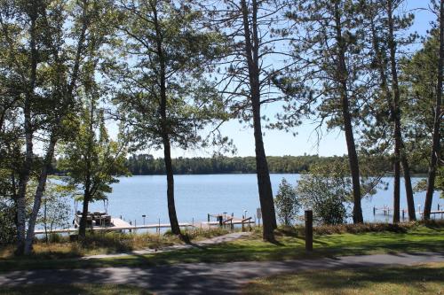 2 Bedroom Condo Duck Lake Lower - image 7