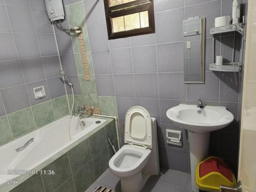 Hilltop Cabin Hilltop Cabin