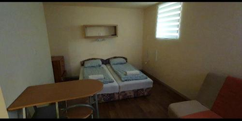 Pozsonyifirst privat rooms Margit bridge 3