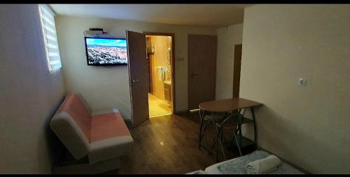 Pozsonyifirst privat rooms Margit bridge, Budapest (Foto 4)