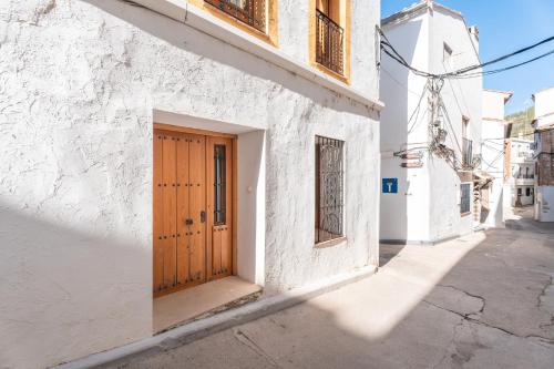 Cueva De La Portería (Cueva De La Porteria) in Chulilla