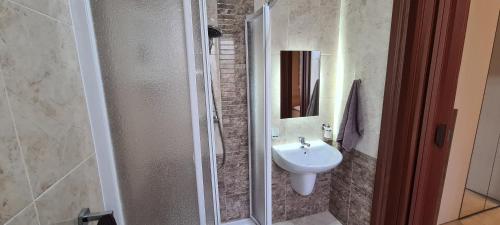 Large Apartment in Marsascala. sleeps 6, Marsaskala (zdjęcie 6)