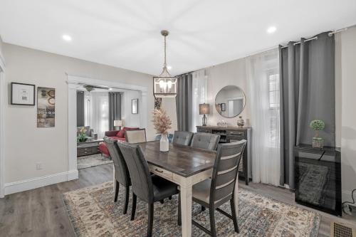 Roslindale village condos in Jamaica Plain