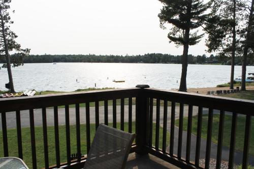 2 bed condo on Duck Lake in Eagle River, Eagle River