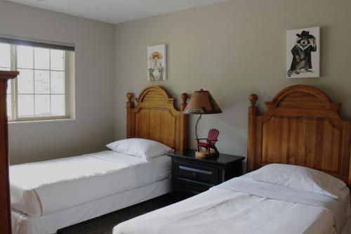 2 bed condo at Wild Eagle Lodge on Duck Lake, #201, Eagle River (fotografie 7)
