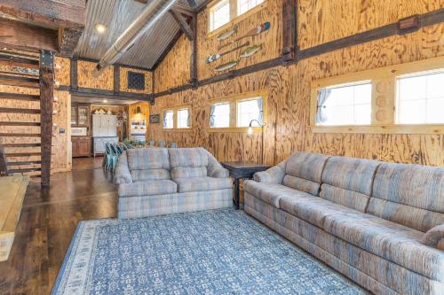 Historic Rockaway Beach Cottage 15 in Forsyth (MO)