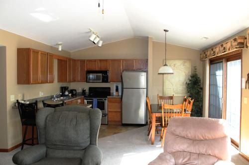 2 bedroom Duck Lake condo at Wild Eagle Lodge #207 - image 11