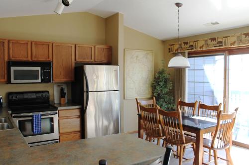 2 bedroom Duck Lake condo at Wild Eagle Lodge #207 - image 2