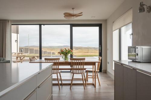 Leenan at Ballyliffin Beach Houses, Pollan Bay – khách sạn tại Clonmany
