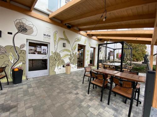 Pass Hotel - image 6