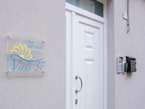 CASA VERDi 37 APPARTAMENTO ACQUAMARINA