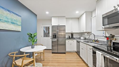 Luxurious house by Metro minutes to DC - image 4