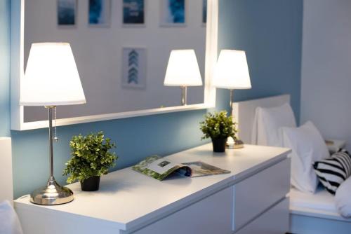 New trendy central apartment at the perfect location - image 2