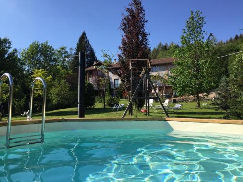 Peldbaseins, Cascina Cadorna 1 in Montegrino Valtravaglia