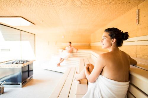 64539449 LUNARIS Wellnessresort