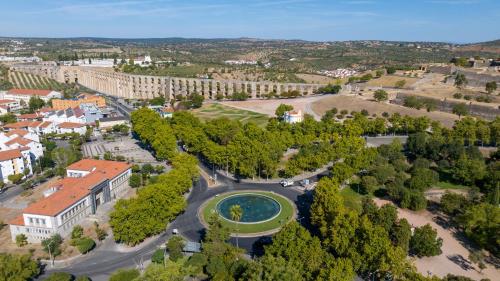 Tampilan eksterior, AL-Bash in Elvas