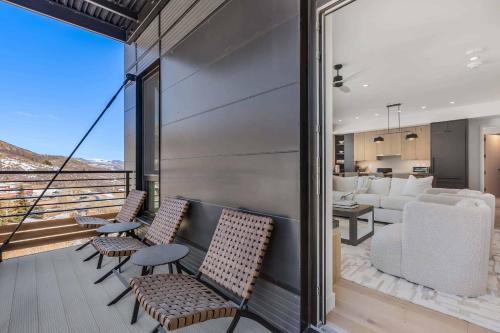 Two-Bedroom Apartment with Balcony image 1