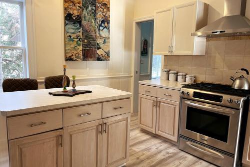 Konyha, The Artists' House Getaway in Clearview (ON)