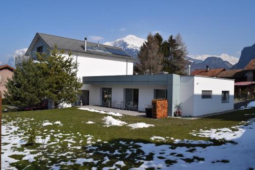 Calanda Bed&Breakfast - Accommodation - Igis