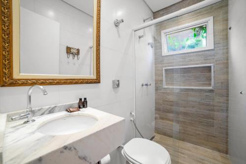 Standard Double or Twin Room image 3