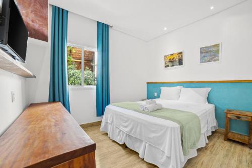 Standard Double or Twin Room image 4
